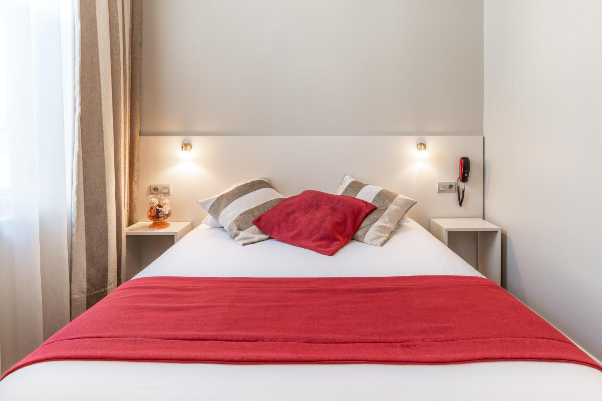 Hotel Des Ducs Alençon Zewnętrze zdjęcie