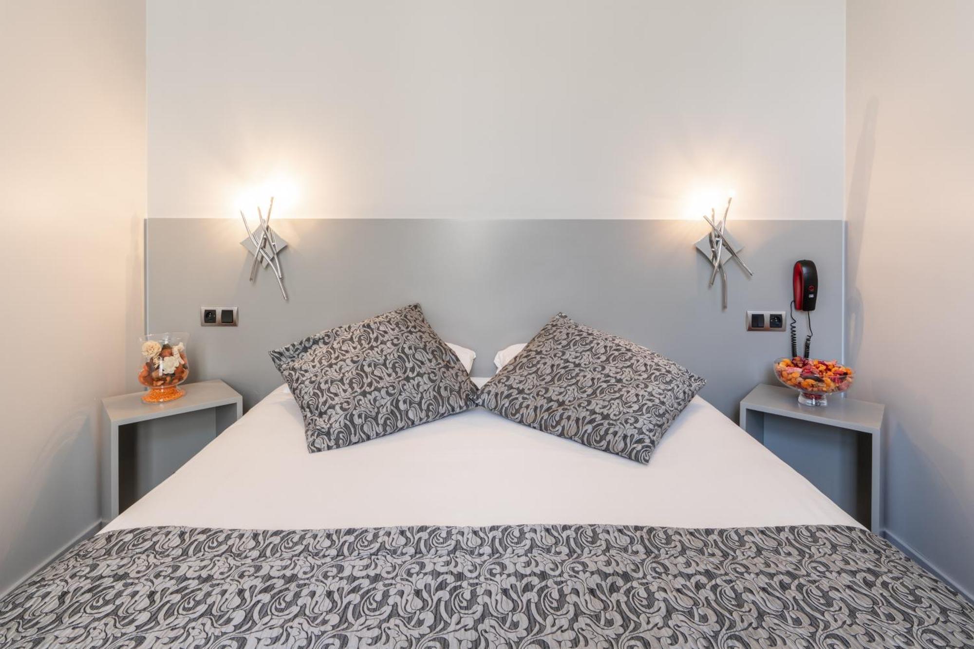 Hotel Des Ducs Alençon Zewnętrze zdjęcie