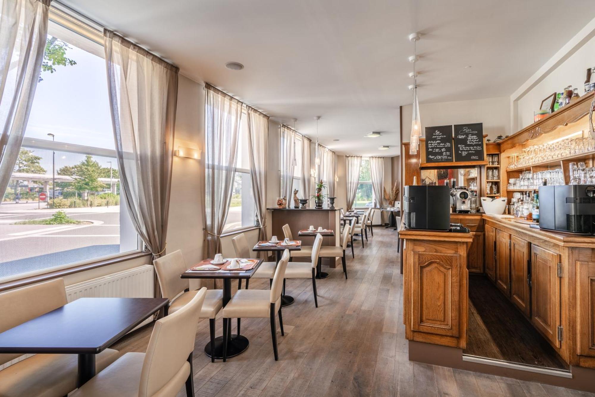 Hotel Des Ducs Alençon Zewnętrze zdjęcie